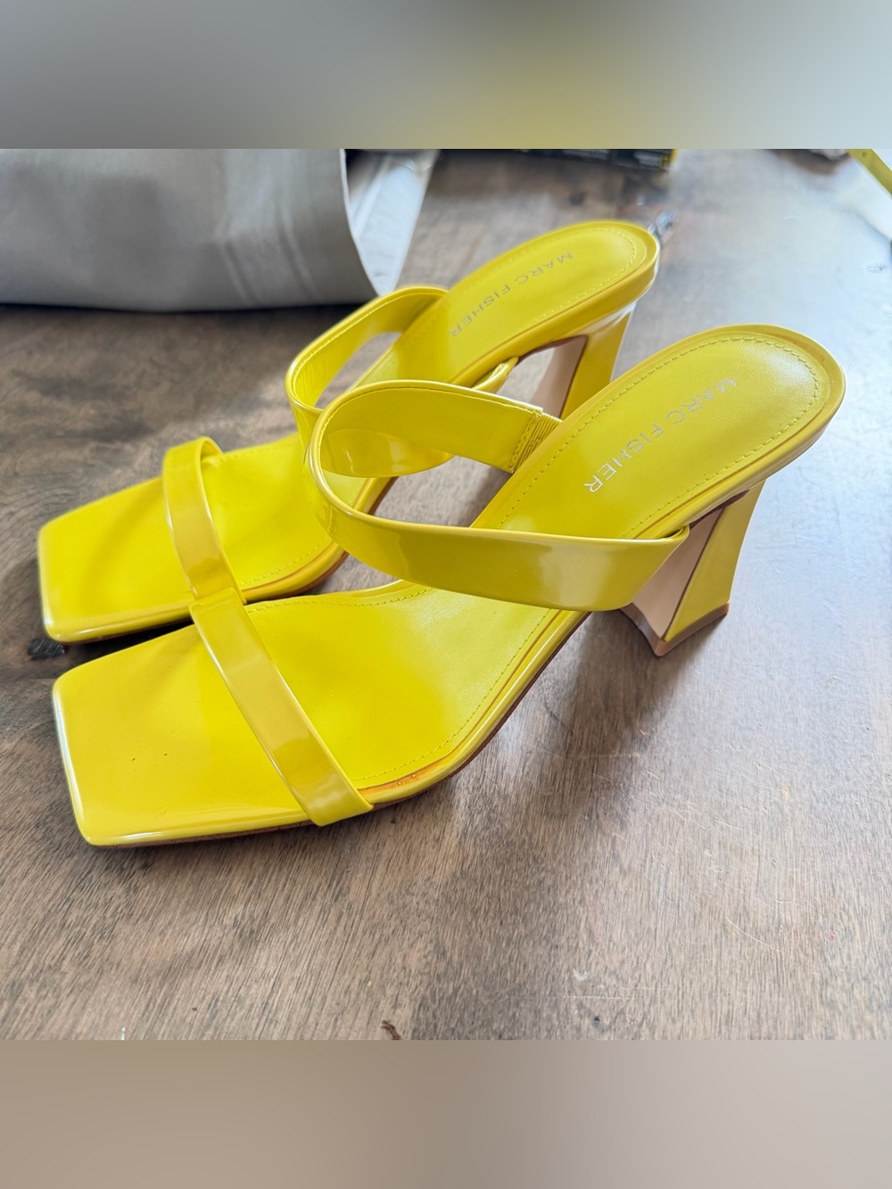 Marc Fisher Chartreuse Patent Mule Heels | Size 9 | Dopamine Dressing